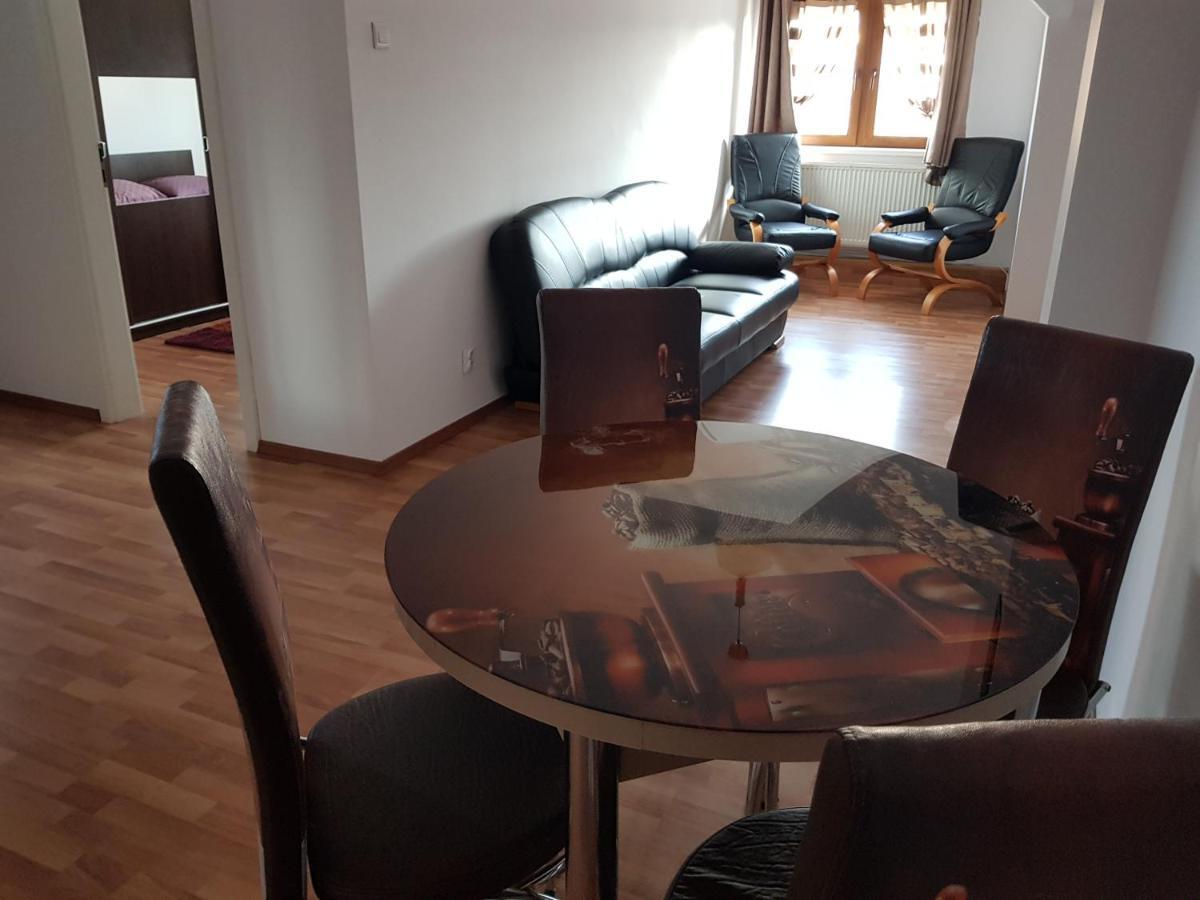 Diane'S Apartament Sibiu Luaran gambar