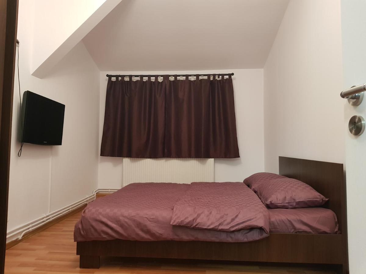 Diane'S Apartament Sibiu Luaran gambar