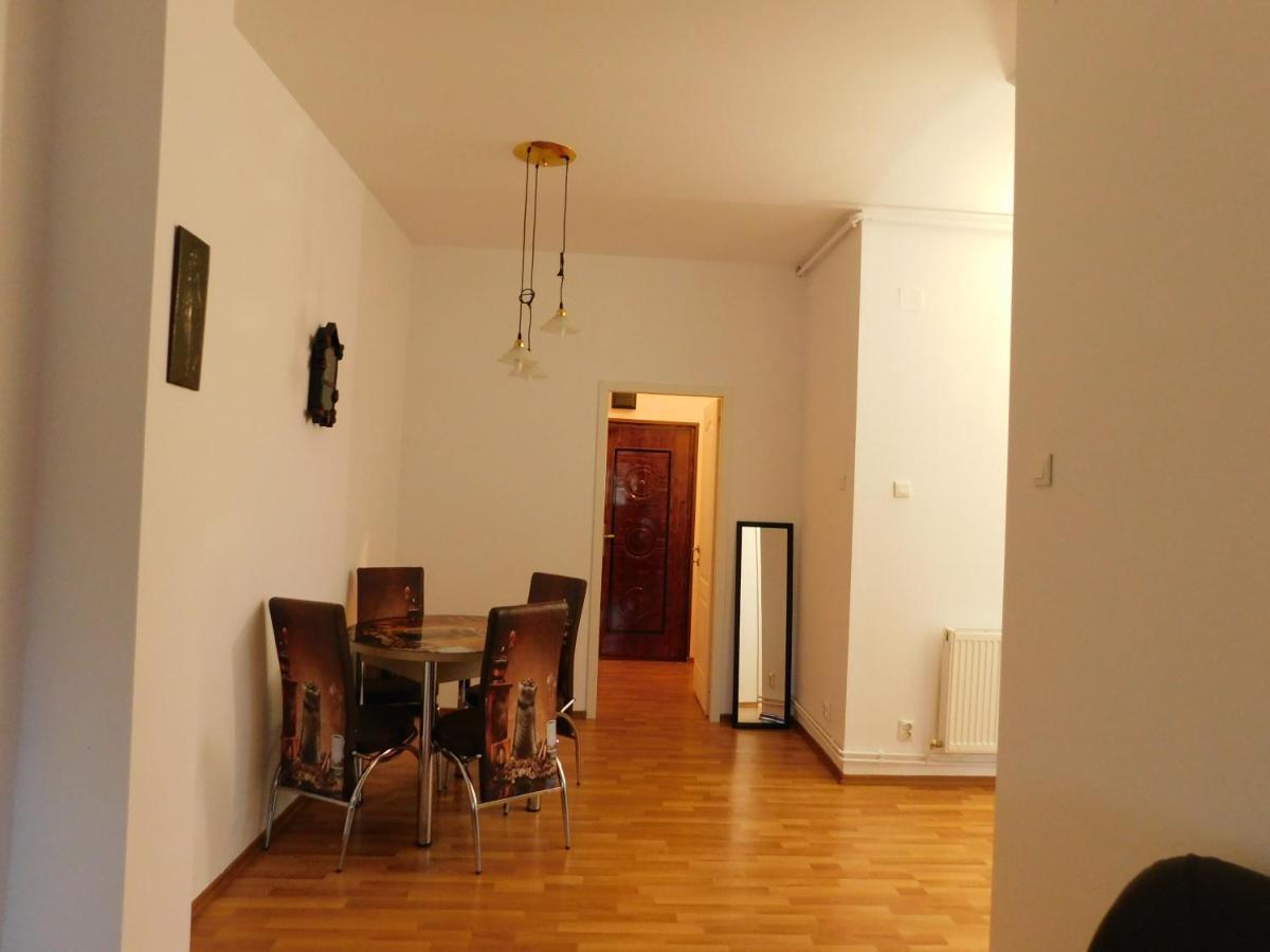 Diane'S Apartament Sibiu Luaran gambar